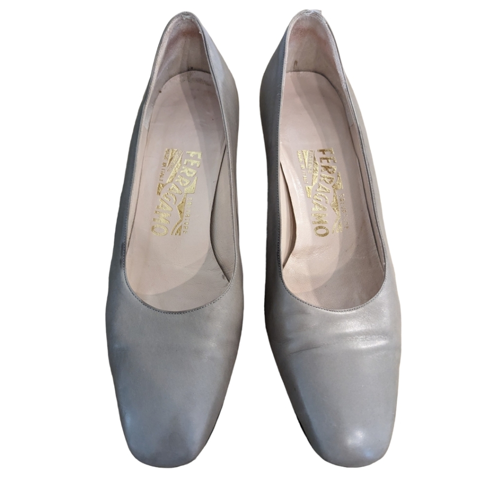 Vintage Salvatore Ferragamo Gray Heel Shoes size 7